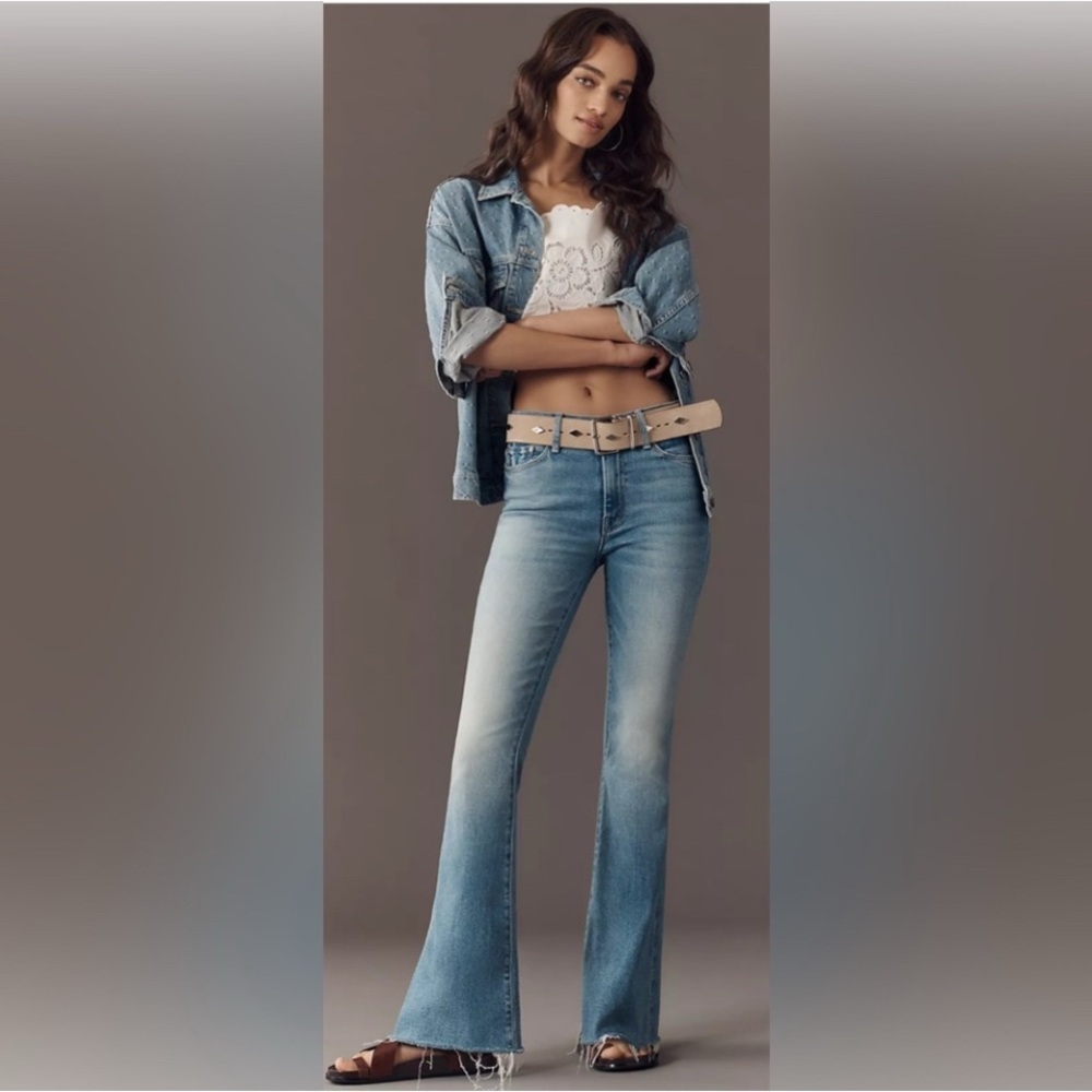 SOLD** NWT MOTHER jeans. The Weekender Fray in Glow Up. Size29.